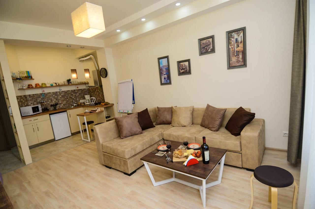 B-Lax Apartment Tbilisi Ngoại thất bức ảnh