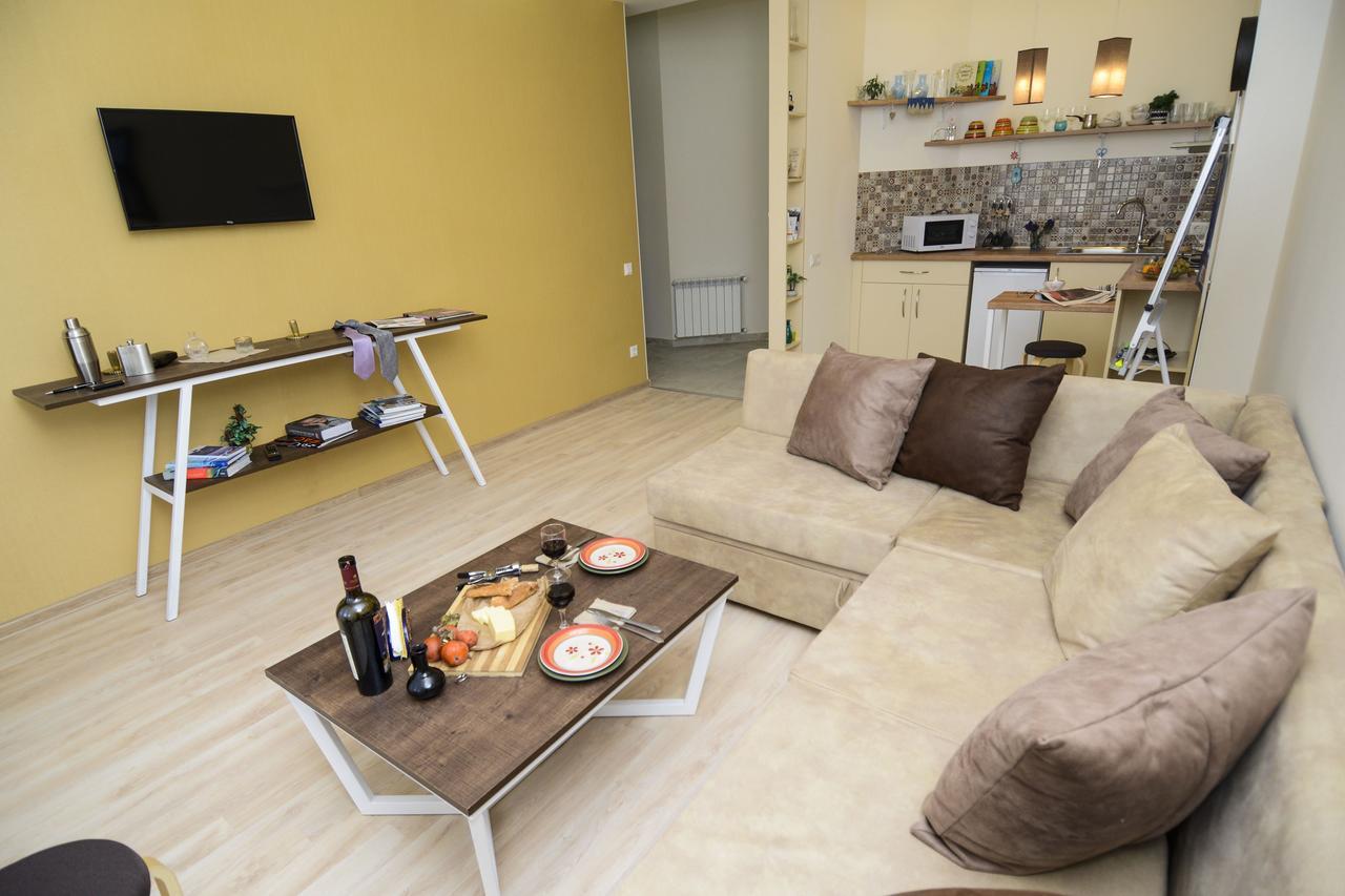 B-Lax Apartment Tbilisi Ngoại thất bức ảnh